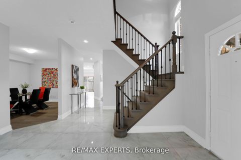 Photo 14 at 159 Sonoma Boulevard, Sonoma Heights, Vaughan