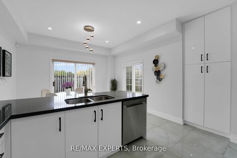 Photo 24 at 159 Sonoma Boulevard, Sonoma Heights, Vaughan