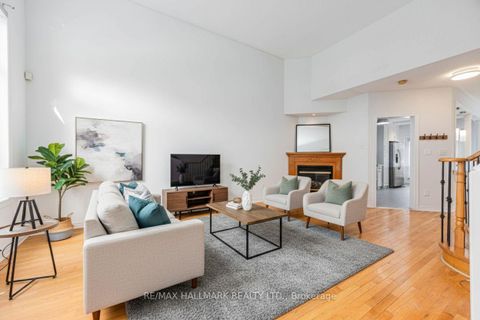 Photo 4 at 17 Oceanview Street, Rouge Woods, Richmond Hill