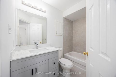 Photo 18 at 17 Oceanview Street, Rouge Woods, Richmond Hill