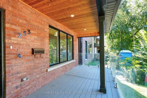 Photo 2 at 253 Albany Avenue, Annex, Toronto