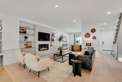 Photo 4 at 253 Albany Avenue, Annex, Toronto