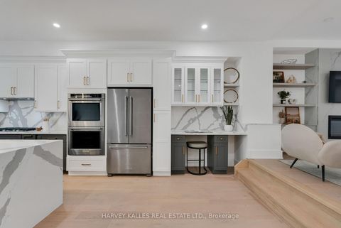 Photo 13 at 253 Albany Avenue, Annex, Toronto