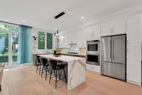 Photo 14 at 253 Albany Avenue, Annex, Toronto