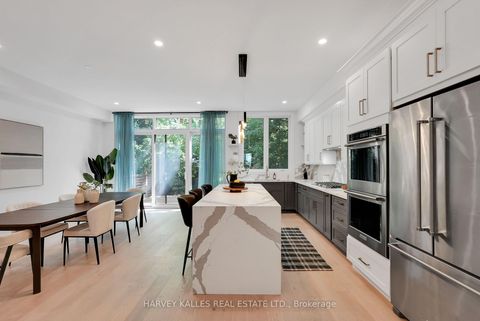 Photo 15 at 253 Albany Avenue, Annex, Toronto