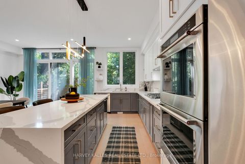 Photo 16 at 253 Albany Avenue, Annex, Toronto