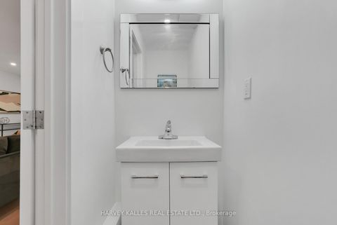 Photo 23 at 253 Albany Avenue, Annex, Toronto