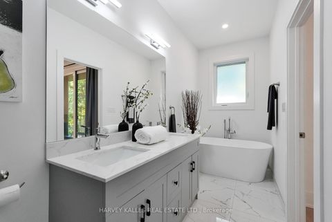 Photo 30 at 253 Albany Avenue, Annex, Toronto