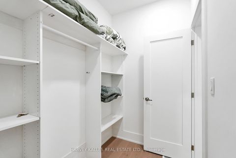 Photo 31 at 253 Albany Avenue, Annex, Toronto