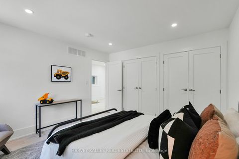 Photo 38 at 253 Albany Avenue, Annex, Toronto