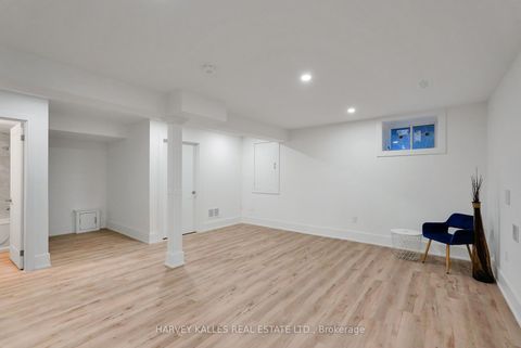 Photo 42 at 253 Albany Avenue, Annex, Toronto