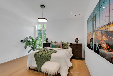 Photo 24 at 52 Elmsthorpe Avenue, Forest Hill South, Toronto