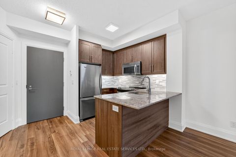 Photo 11 at 308 - 1 Old Mill Drive, Swansea, Toronto