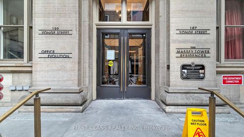 Photo 4 at 5702 - 197 Yonge Street, Yonge Corridor, Toronto