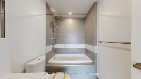 Photo 25 at 5702 - 197 Yonge Street, Yonge Corridor, Toronto