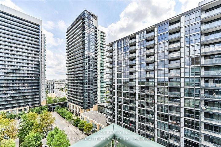 Photo 1 at 1110 - 15 Singer Court, Bayview Village, Toronto