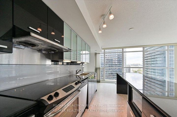 Photo 11 at 1110 - 15 Singer Court, Bayview Village, Toronto