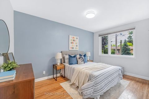 Photo 21 at 16 Revcoe Drive, Newtonbrook East, Toronto