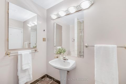 Photo 23 at 16 Revcoe Drive, Newtonbrook East, Toronto