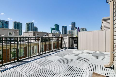 Photo 11 at 627 - 3 Everson Drive, Willowdale East, Toronto