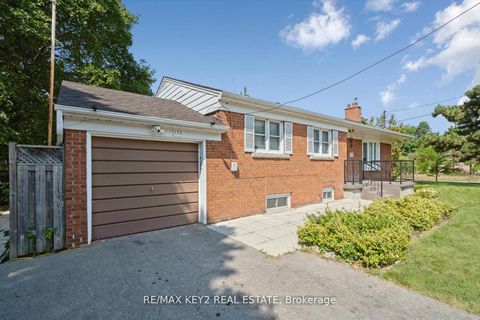 Photo 1 at 172 Allanford Road, Sullivan, Toronto