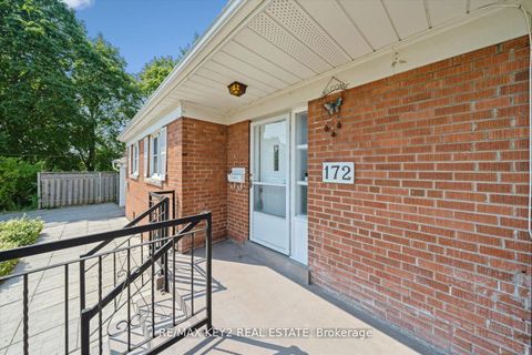 Photo 2 at 172 Allanford Road, Sullivan, Toronto