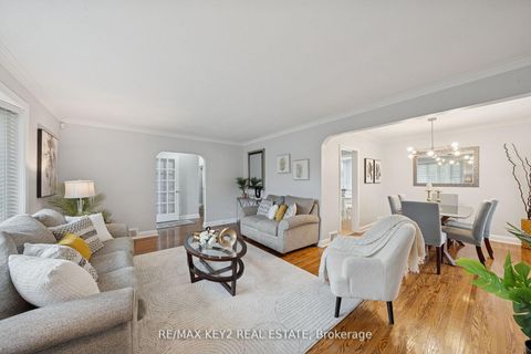 Photo 5 at 172 Allanford Road, Sullivan, Toronto