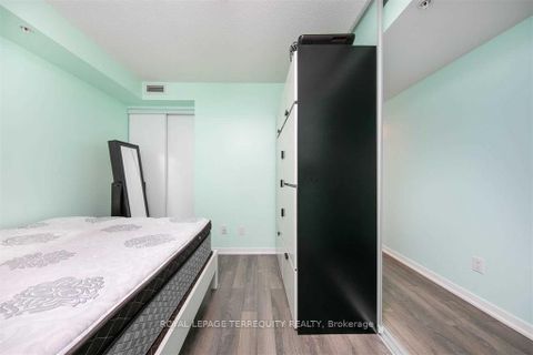 Photo 11 at 808 - 20 Joe Shuster Way, South Parkdale, Toronto