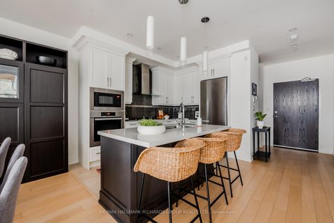 Photo 2 at 202 - 1 Rainsford Road, The Beaches, Toronto