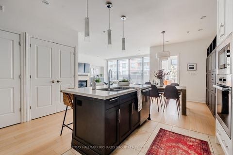 Photo 3 at 202 - 1 Rainsford Road, The Beaches, Toronto