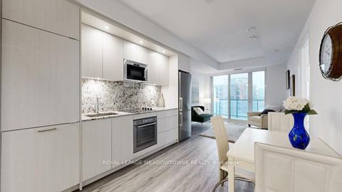 Photo 11 at 1439 - 20 Inn On The Park Drive, Don Mills, Toronto