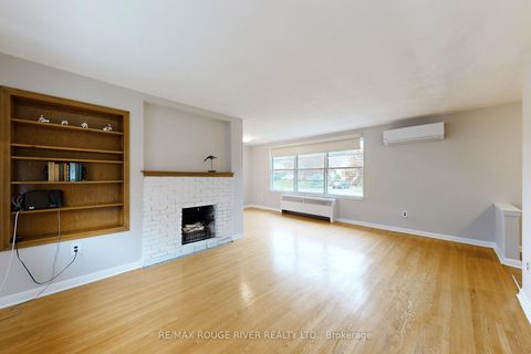 Photo 3 at 50 Dunstall Crescent, West Hill, Toronto