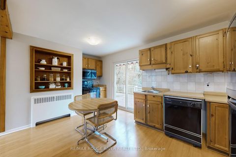 Photo 15 at 50 Dunstall Crescent, West Hill, Toronto