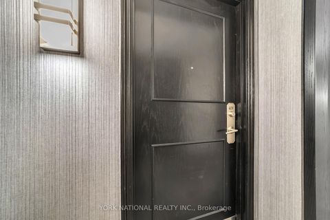 Photo 5 at 408 - 14924 Yonge Street, Aurora Highlands, Aurora