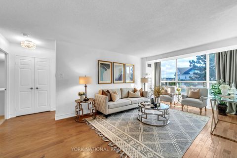 Photo 16 at 408 - 14924 Yonge Street, Aurora Highlands, Aurora