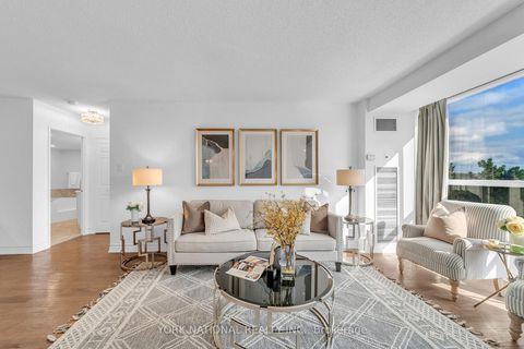 Photo 17 at 408 - 14924 Yonge Street, Aurora Highlands, Aurora