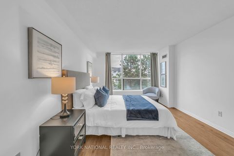 Photo 33 at 408 - 14924 Yonge Street, Aurora Highlands, Aurora