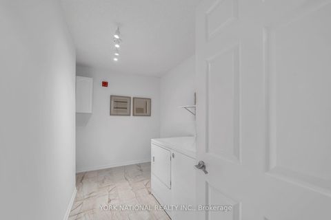 Photo 38 at 408 - 14924 Yonge Street, Aurora Highlands, Aurora