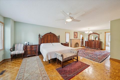 Photo 18 at 8 Old Park Lane, Bayview Hill, Richmond Hill