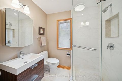 Photo 22 at 8 Old Park Lane, Bayview Hill, Richmond Hill