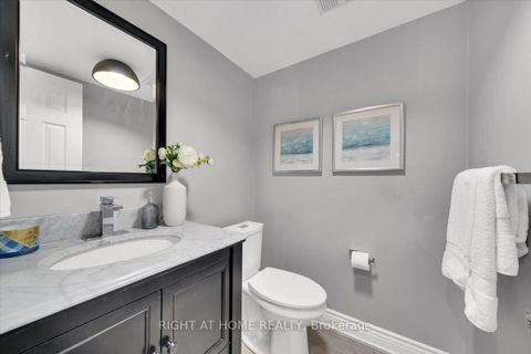Photo 9 at 139 Monteith Crescent, Maple, Vaughan