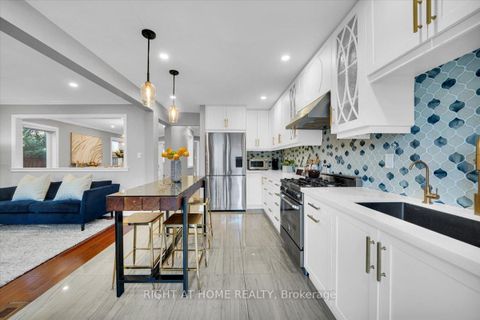 Photo 13 at 139 Monteith Crescent, Maple, Vaughan