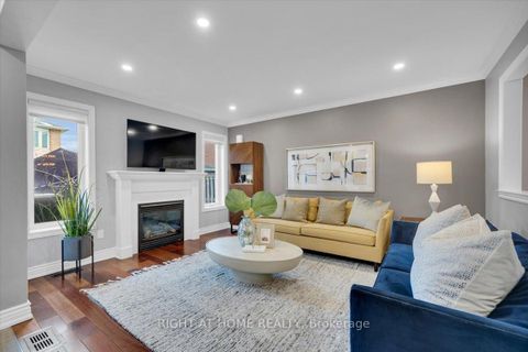 Photo 14 at 139 Monteith Crescent, Maple, Vaughan