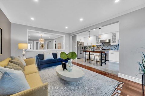 Photo 15 at 139 Monteith Crescent, Maple, Vaughan