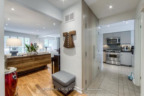 Photo 2 at 7 Maroon Mill Way, Windfields, Toronto