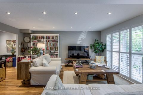 Photo 4 at 7 Maroon Mill Way, Windfields, Toronto