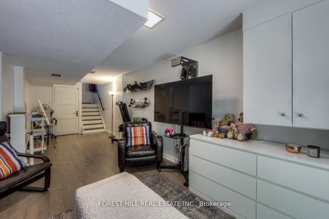 Photo 32 at 7 Maroon Mill Way, Windfields, Toronto