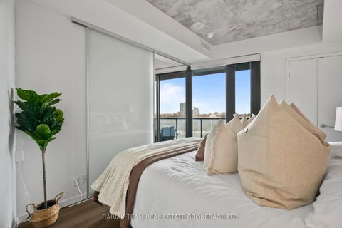 Photo 16 at 614 - 383 Sorauren Avenue, Roncesvalles, Toronto