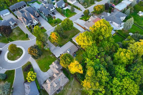 Photo 10 at 175 Davidson Drive, Islington Woods, Vaughan