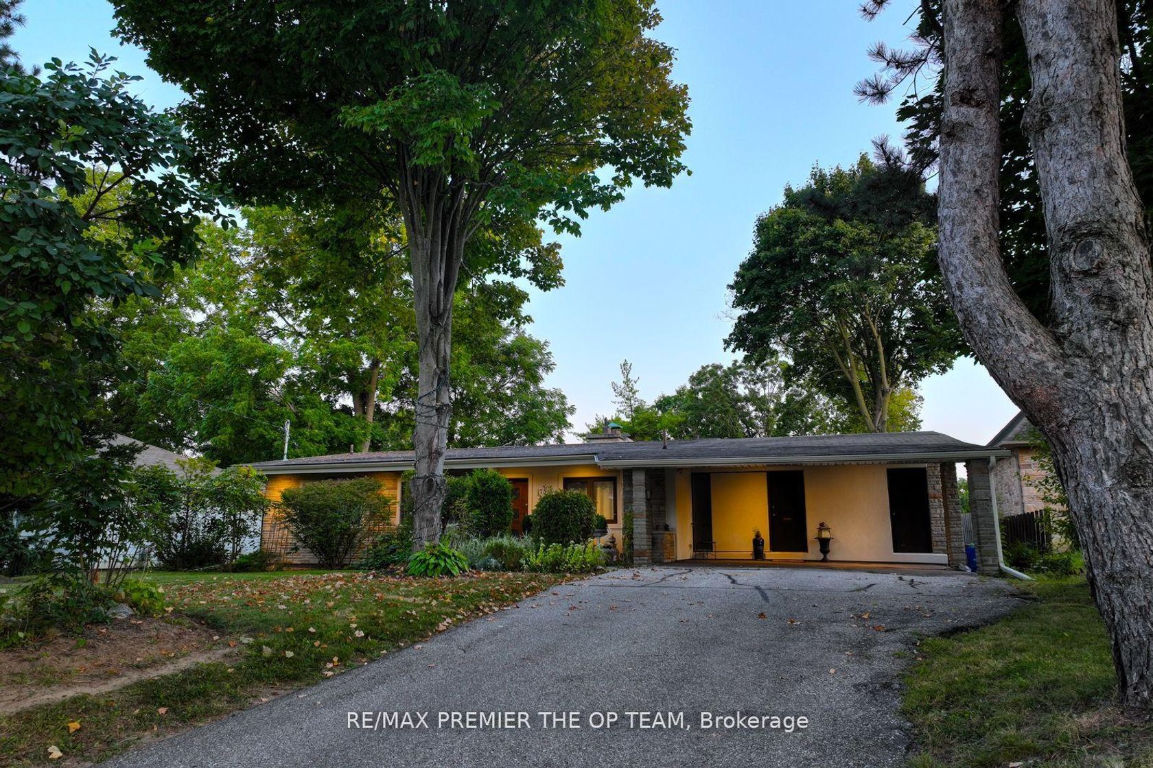 175 Davidson Drive, Islington Woods, Vaughan 